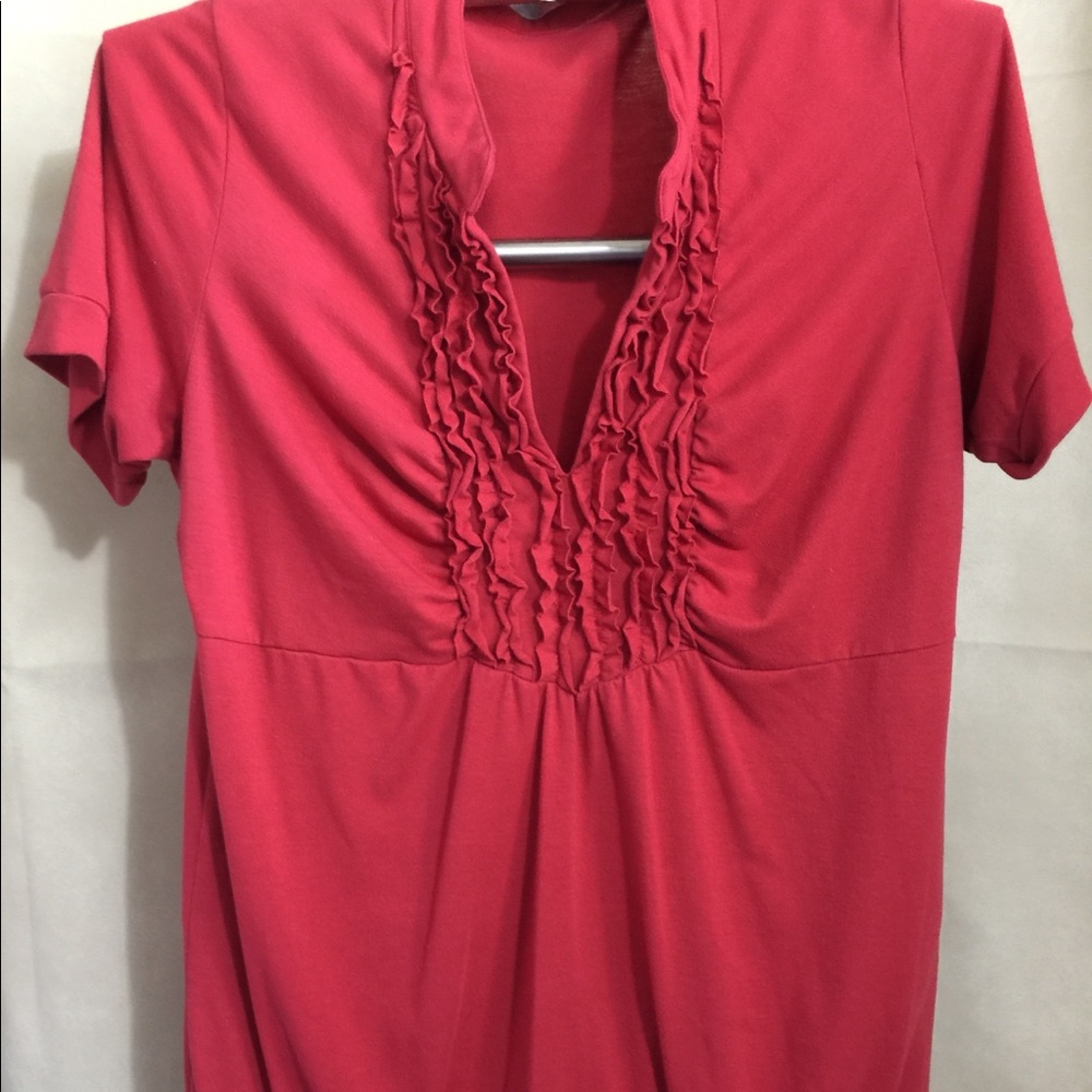 Ladies pullover top.